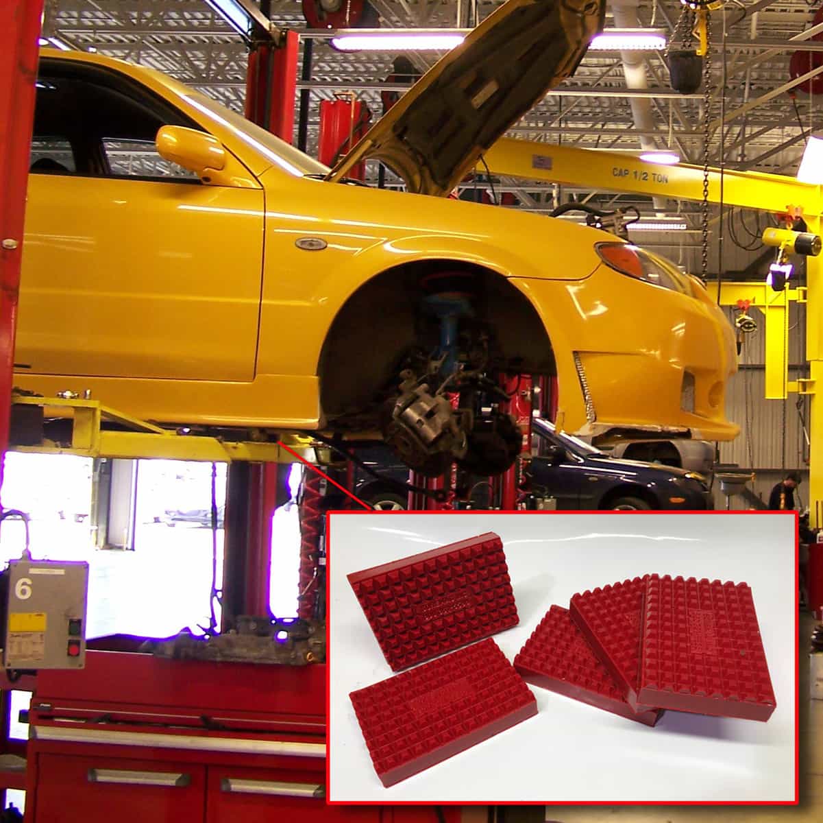 Pads for vehicle lifting - Car dealer